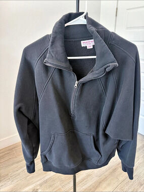 Discount Divas Women's Black Half-Zip Hoodie Size Large